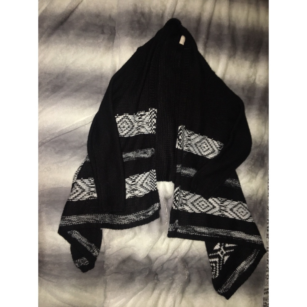Thick black and white cardigan